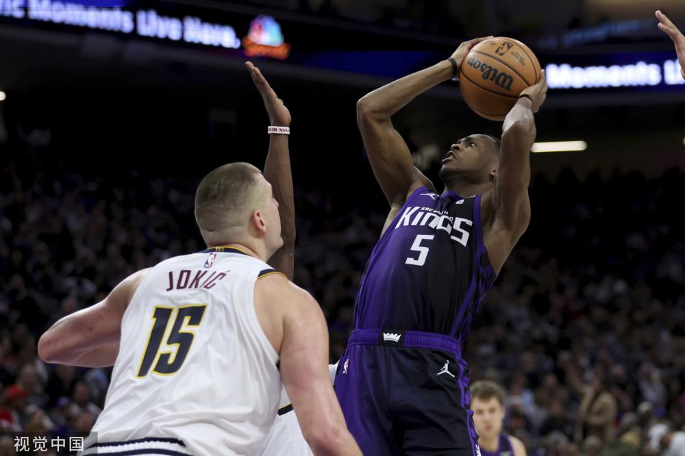 竞争激烈的 竞争激烈的